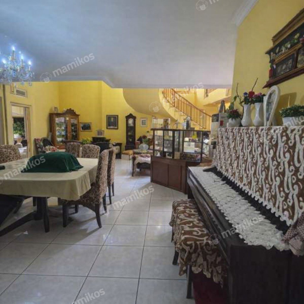 Rumah Sertifikat SHM 7 Kamar Tidur 7 Kamar Mandi Kota Wisata Jakarta Timur - Photo 2