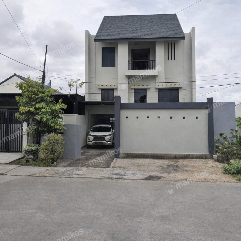 Rumah Sertifikat SHM 6 Kamar Tidur 4 Kamar Mandi Kav DKI Jakarta Barat - Photo 2