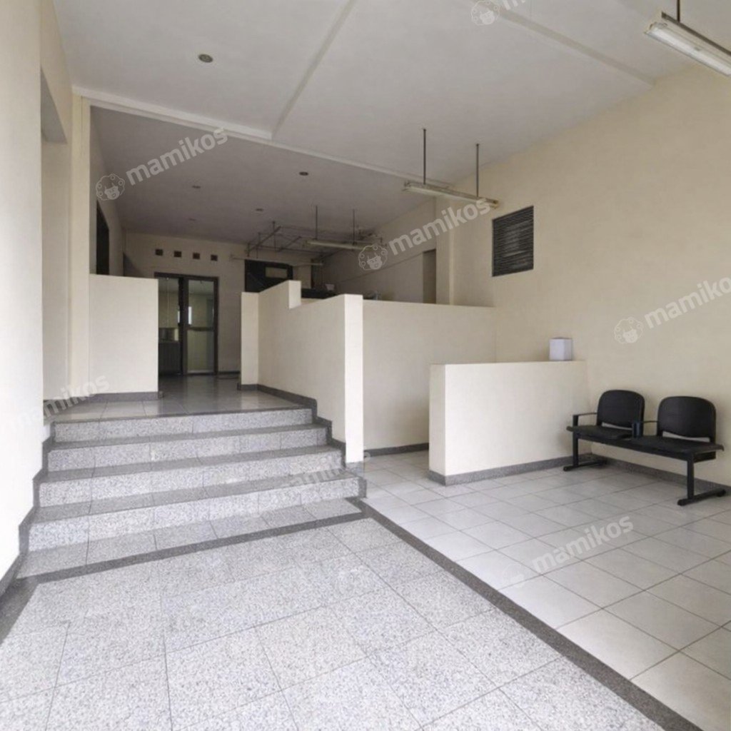 Rumah Sertifikat SHM 6 Kamar Tidur 4 Kamar Mandi Kav DKI Jakarta Barat - Photo 4