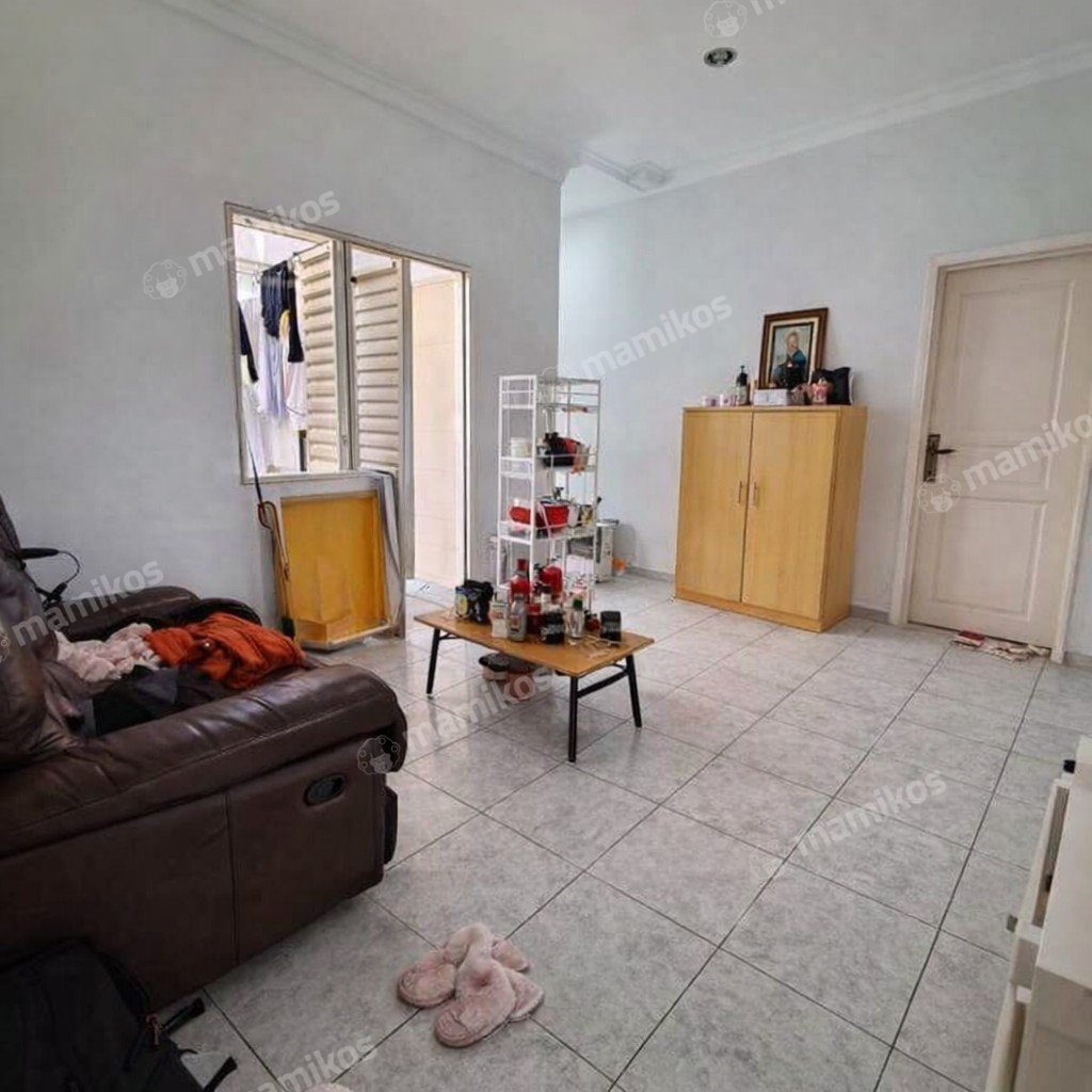 Rumah Sertifikat SHM 5 Kamar Tidur 3 Kamar Mandi Permata Buana Jakarta Barat - Photo 2