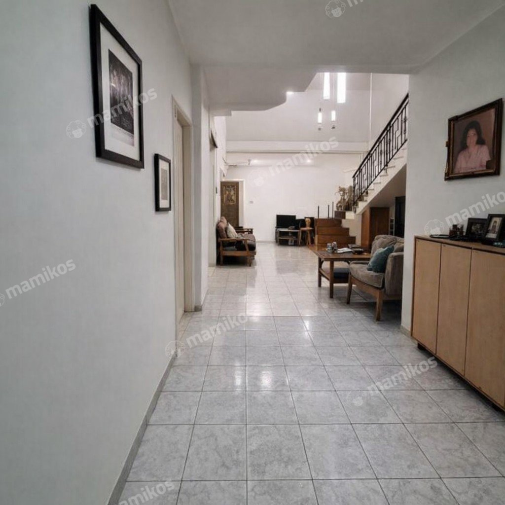 Rumah Sertifikat SHM 5 Kamar Tidur 3 Kamar Mandi Permata Buana Jakarta Barat - Photo 4