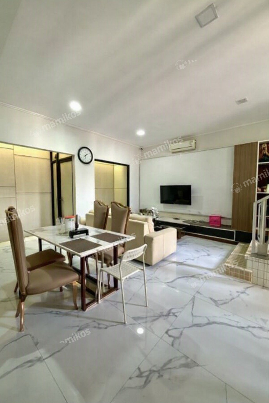 Rumah Sertifikat HGB 3 Kamar Tidur 3 Kamar Mandi Golf Island Jakarta Utara - Photo 3