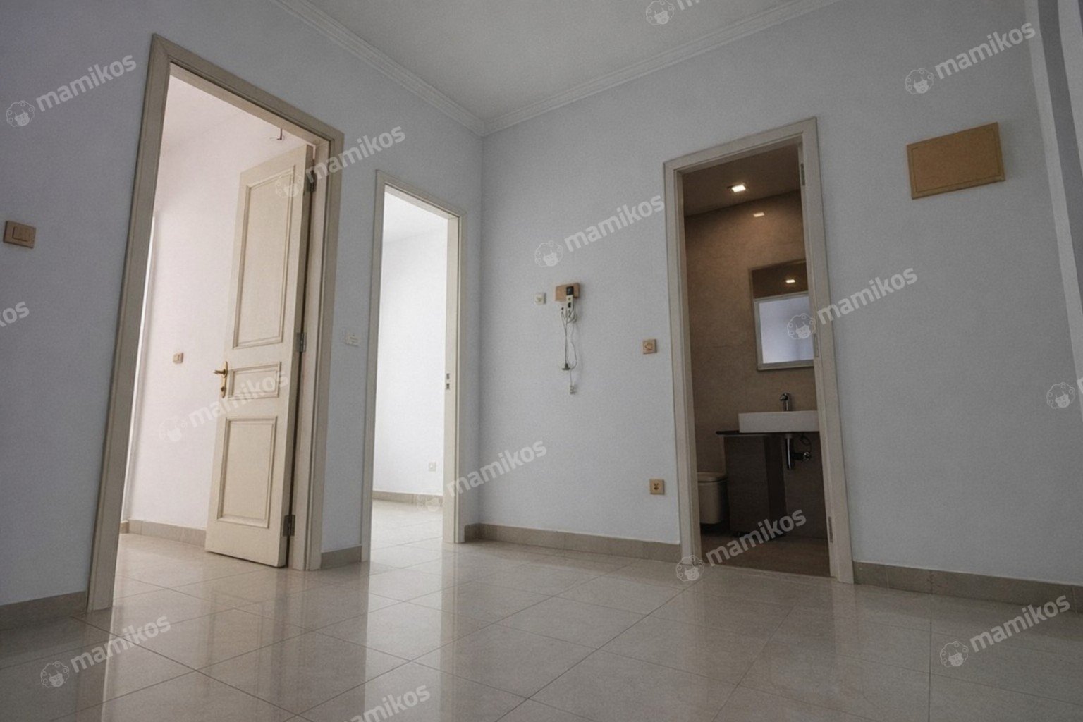 Rumah Sertifikat HGB 3 Kamar Tidur 2 Kamar Mandi Green Lake City Jakarta Barat - Photo 2