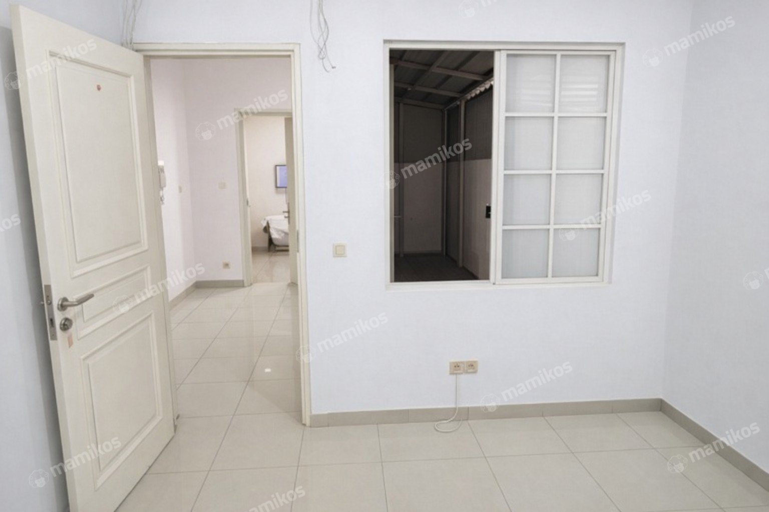 Rumah Sertifikat HGB 3 Kamar Tidur 2 Kamar Mandi Green Lake City Jakarta Barat - Photo 4