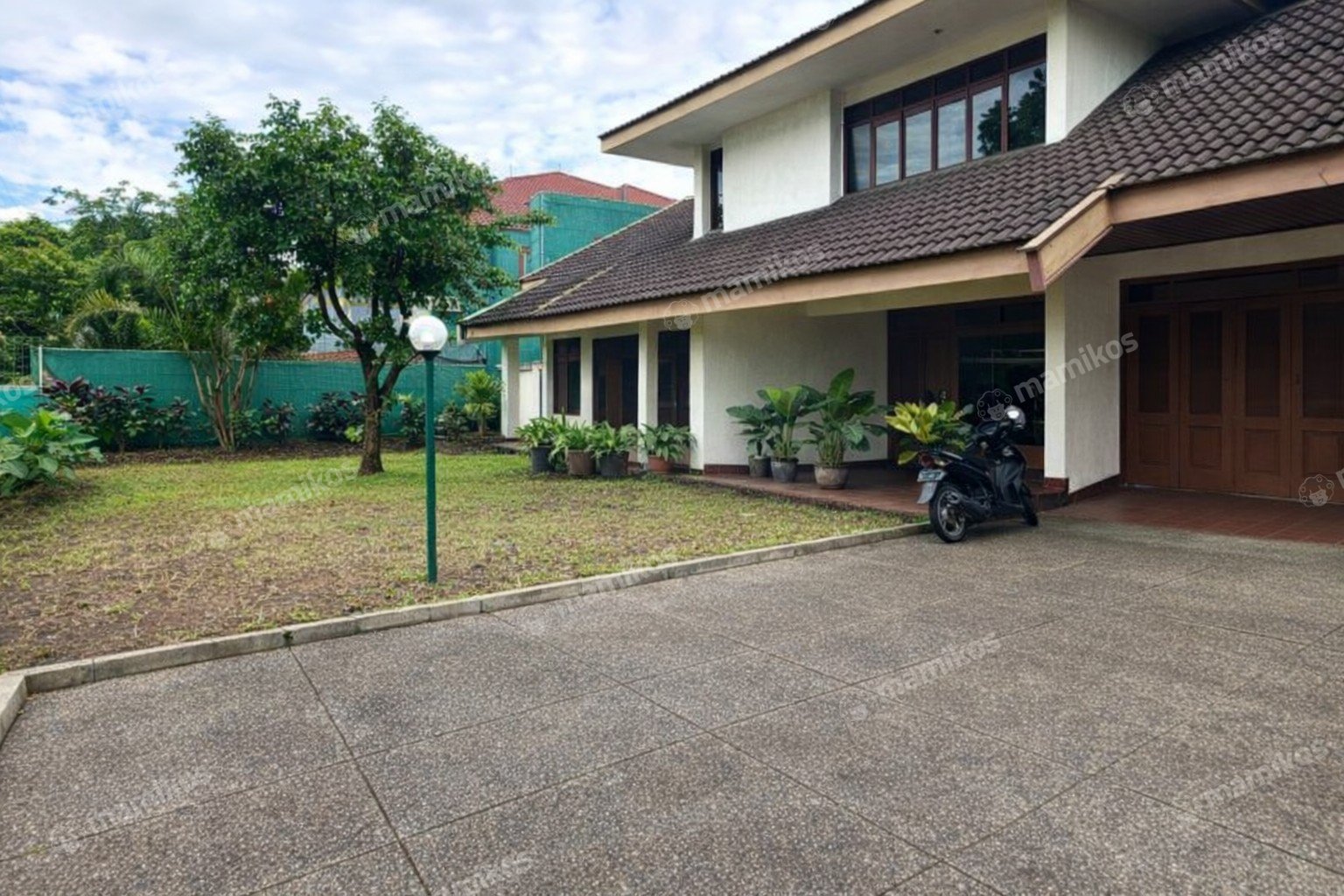Rumah Sertifikat SHM 4 Kamar Tidur 3 Kamar Mandi Kebon Jeruk Jakarta Barat