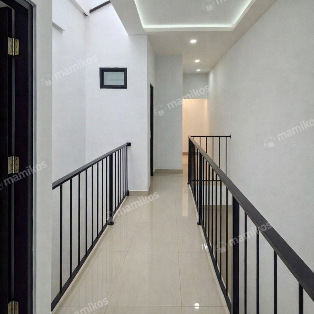 Rumah Sertifikat SHM 4 Kamar Tidur 3 Kamar Mandi Taman Ratu Jakarta Barat - Photo 4