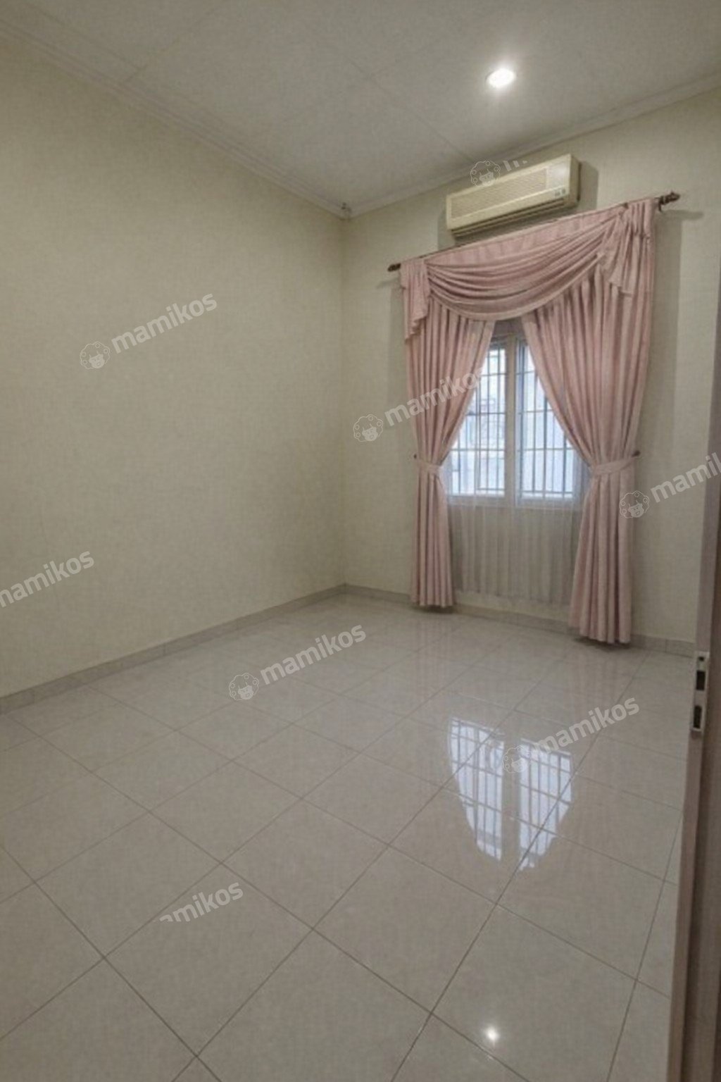 Rumah Sertifikat SHM 4 Kamar Tidur 1 Kamar Mandi Kelapa Gading Jakarta Utara - Photo 4