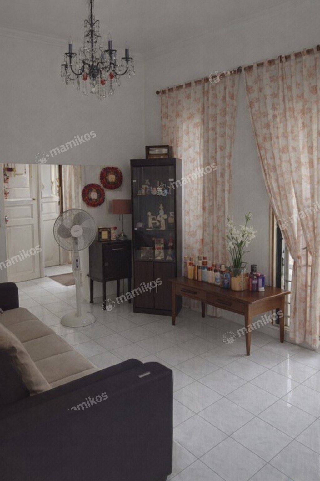 Rumah Sertifikat SHM 4 Kamar Tidur 3 Kamar Mandi Taman Ratu Jakarta Barat - Photo 2