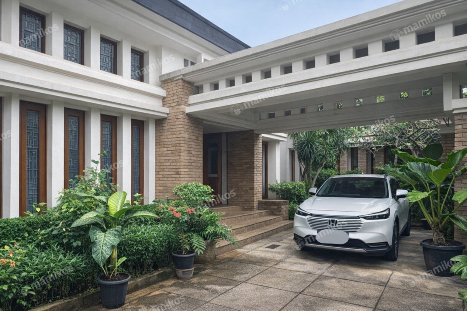 Rumah Sertifikat SHM 8 Kamar Tidur 7 Kamar Mandi Kemang Jakarta Selatan