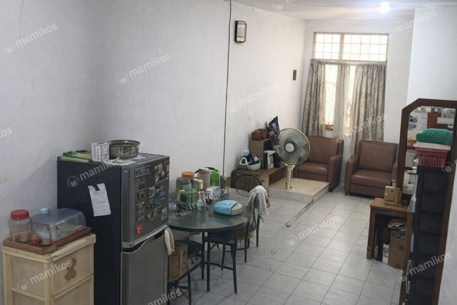 Rumah Sertifikat SHM 2 Kamar Tidur 2 Kamar Mandi Taman Palem Jakarta Barat