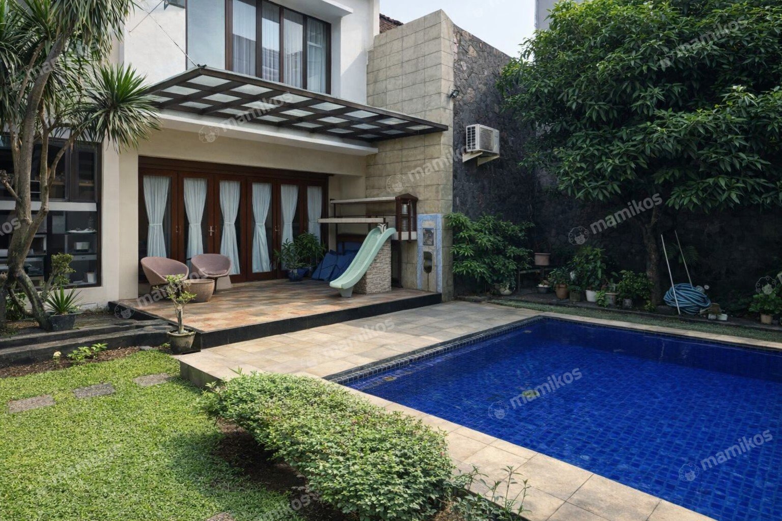 Rumah 4KT 4KM Tanjung Barat Jakarta Selatan