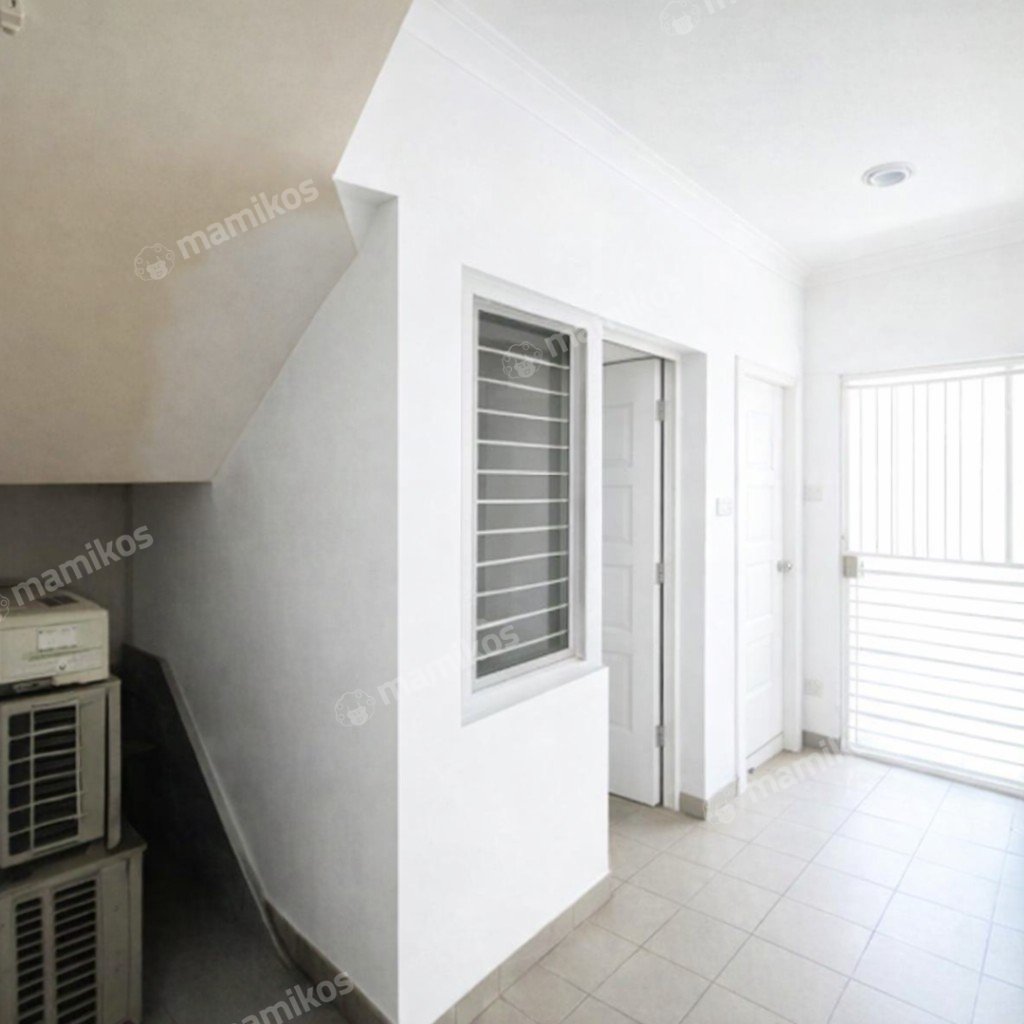 Rumah Sertifikat SHM 3 Kamar Tidur 3 Kamar Mandi Kota Wisata Jakarta Timur - Photo 4