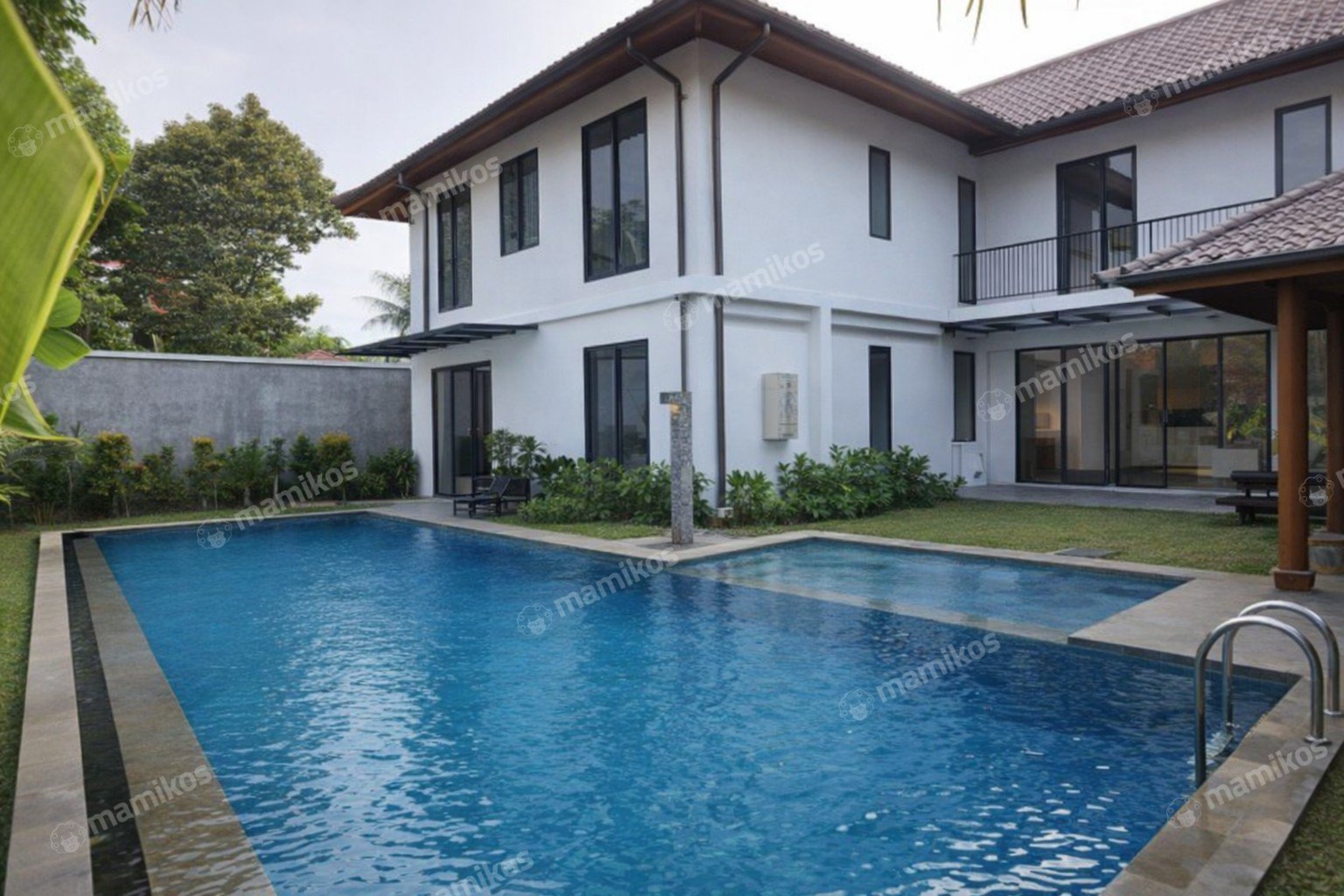 Rumah Sertifikat SHM 9 Kamar Tidur 6 Kamar Mandi Kemang Jakarta Selatan