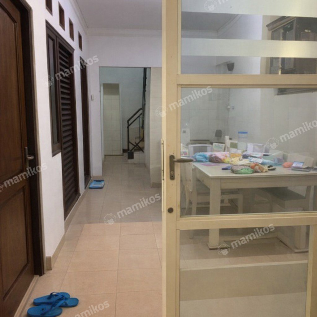 Rumah Sertifikat SHM 4 Kamar Tidur 3 Kamar Mandi Kebayoran Baru Jakarta Selatan - Photo 5