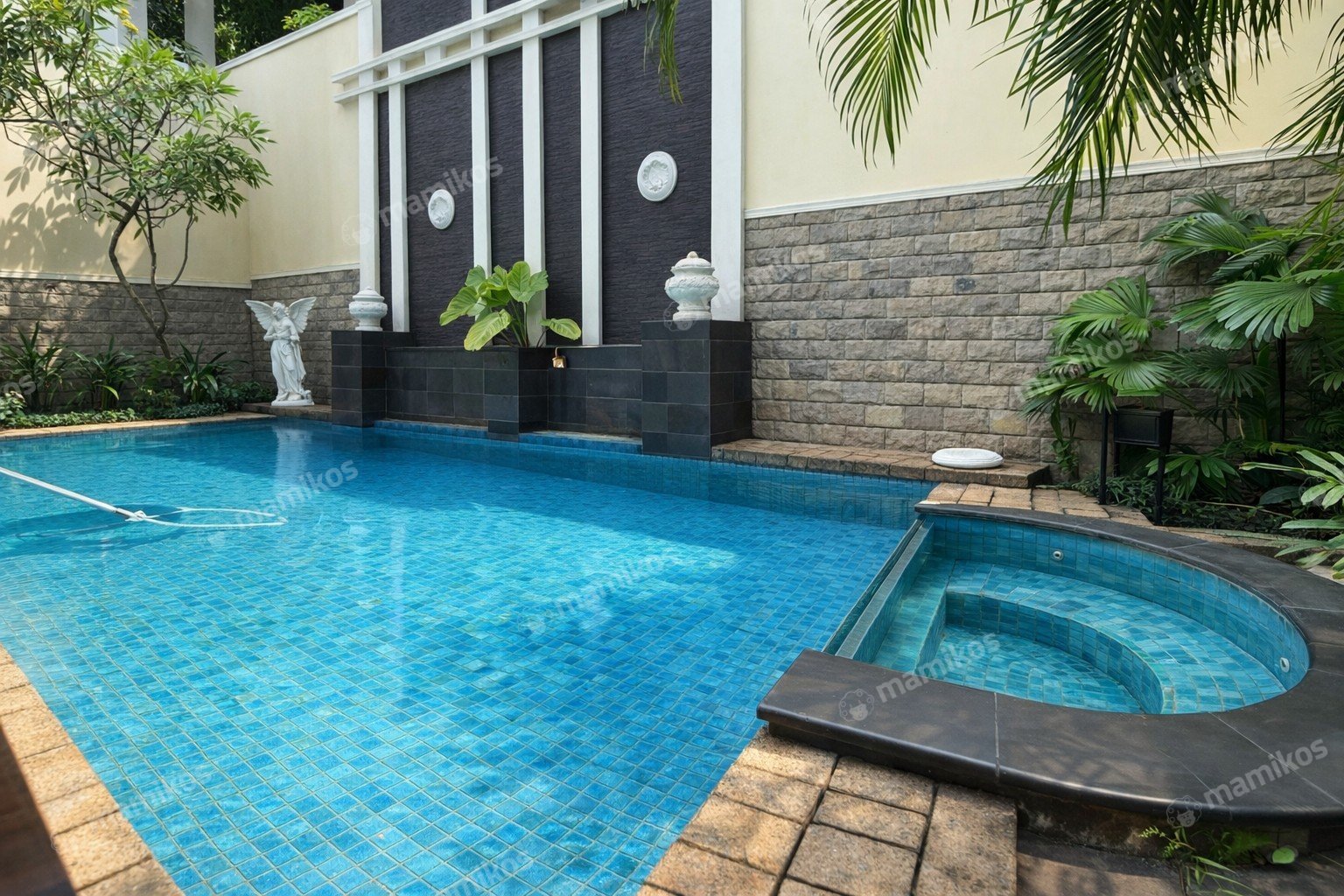 Rumah Sertifikat SHM 4 Kamar Tidur 6 Kamar Mandi Pondok Indah Jakarta Selatan