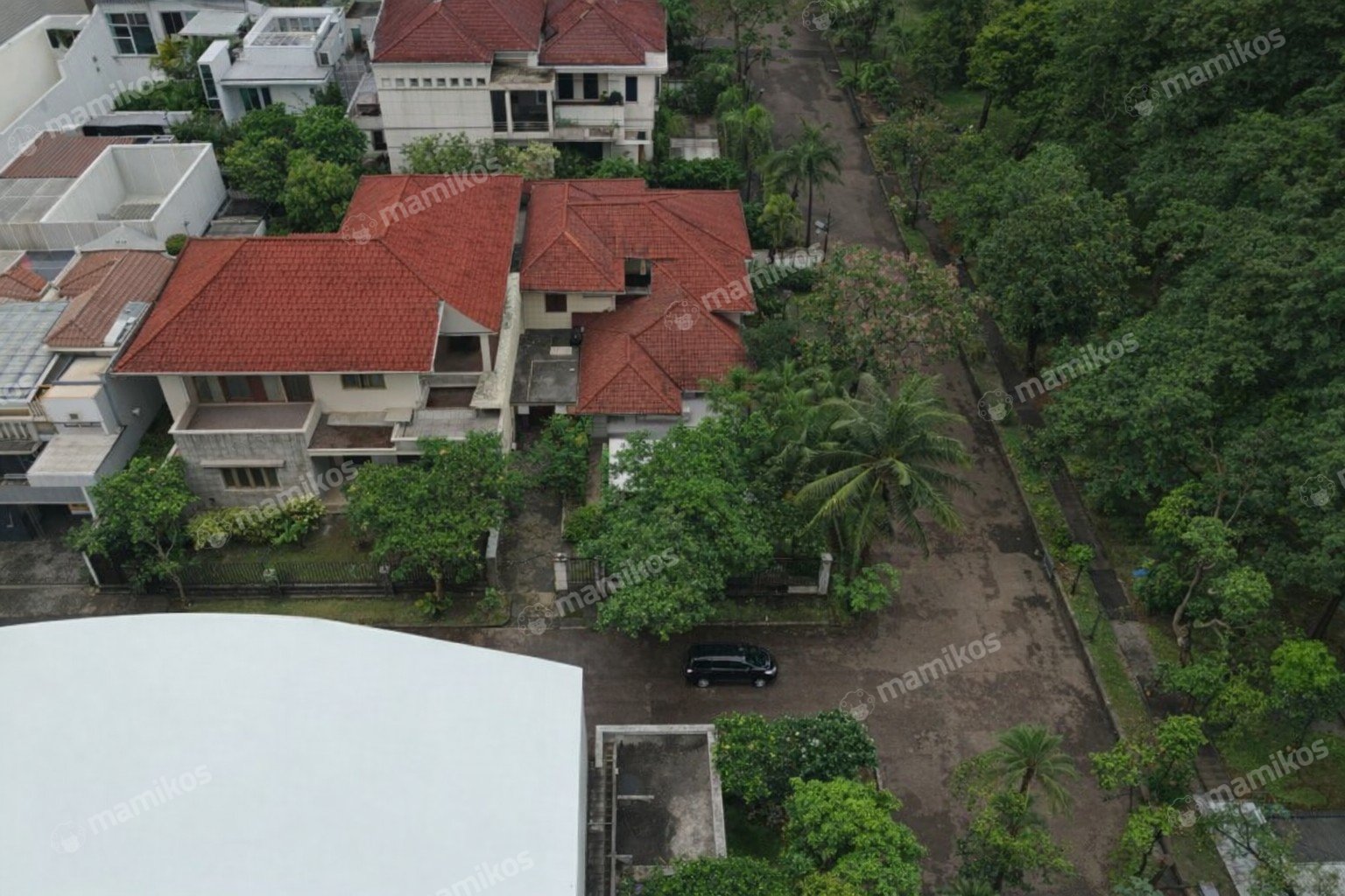 Rumah Sertifikat SHM 4 Kamar Tidur 4 Kamar Mandi Kemang Jakarta Selatan - Photo 2