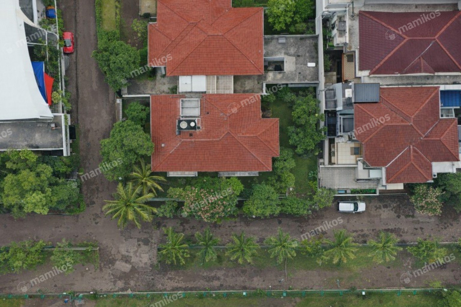 Rumah Sertifikat SHM 4 Kamar Tidur 4 Kamar Mandi Kemang Jakarta Selatan - Photo 3