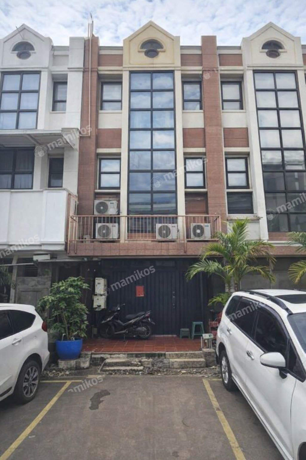 Rumah Sertifikat HGB 3 Kamar Tidur 2 Kamar Mandi Kelapa Gading Jakarta Utara - Photo 2