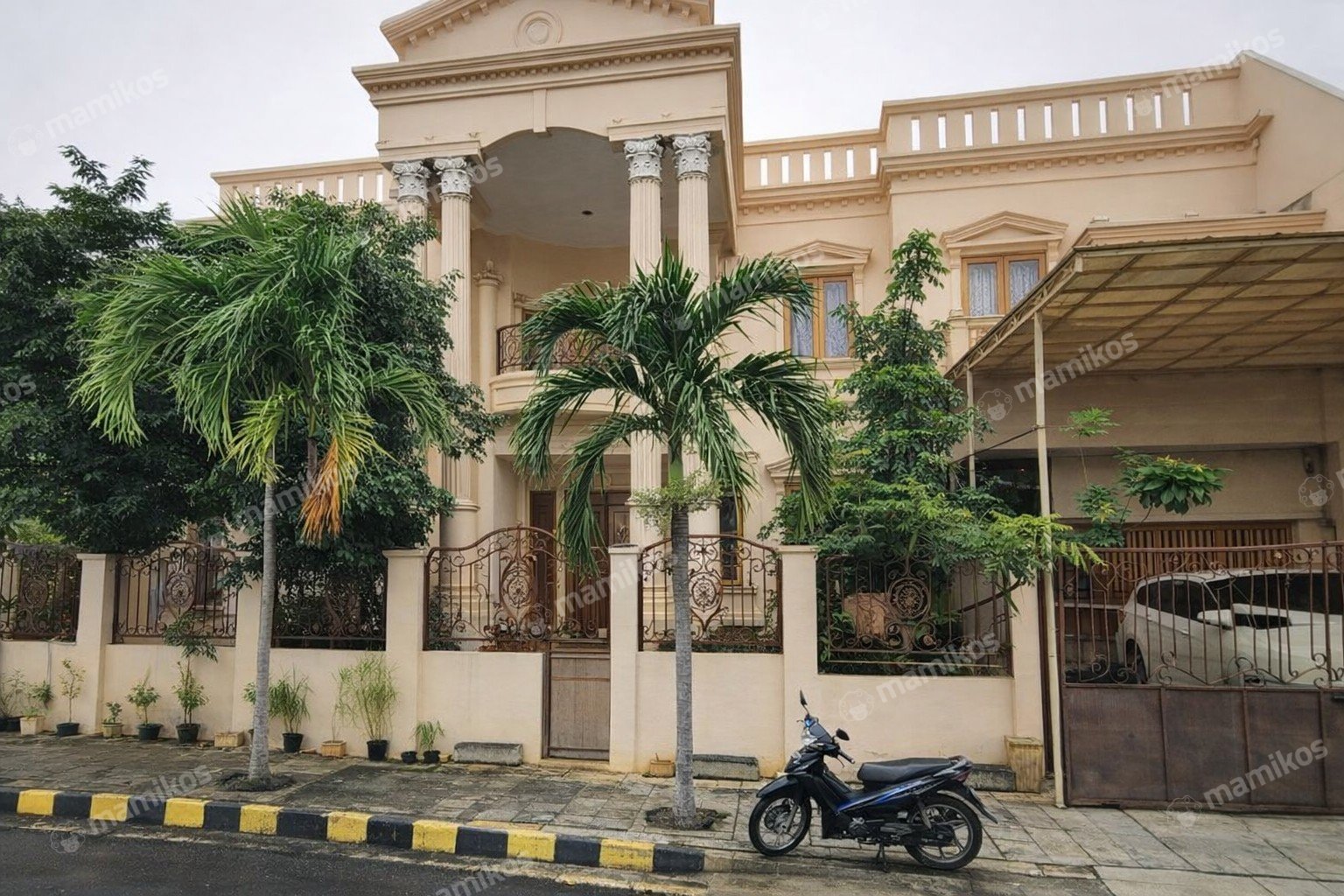 Rumah Sertifikat SHM 8 Kamar Tidur 7 Kamar Mandi Sunter Jakarta Utara
