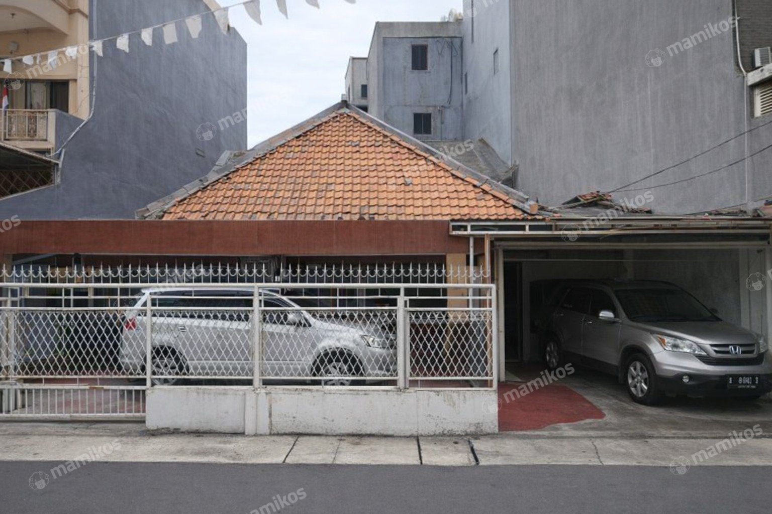 Rumah Sertifikat SHM 4 Kamar Tidur 4 Kamar Mandi Mangga Besar Jakarta Barat