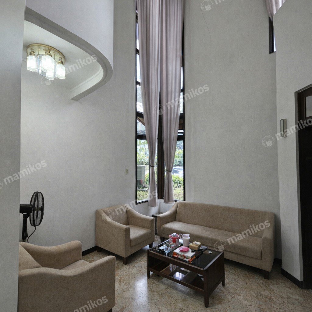 Rumah Sertifikat SHM 5 Kamar Tidur 2 Kamar Mandi Intercon Jakarta Barat - Photo 4