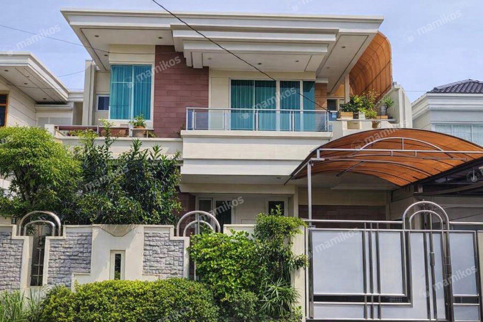 Rumah Sertifikat SHM 5 Kamar Tidur 3 Kamar Mandi Joglo Jakarta Barat