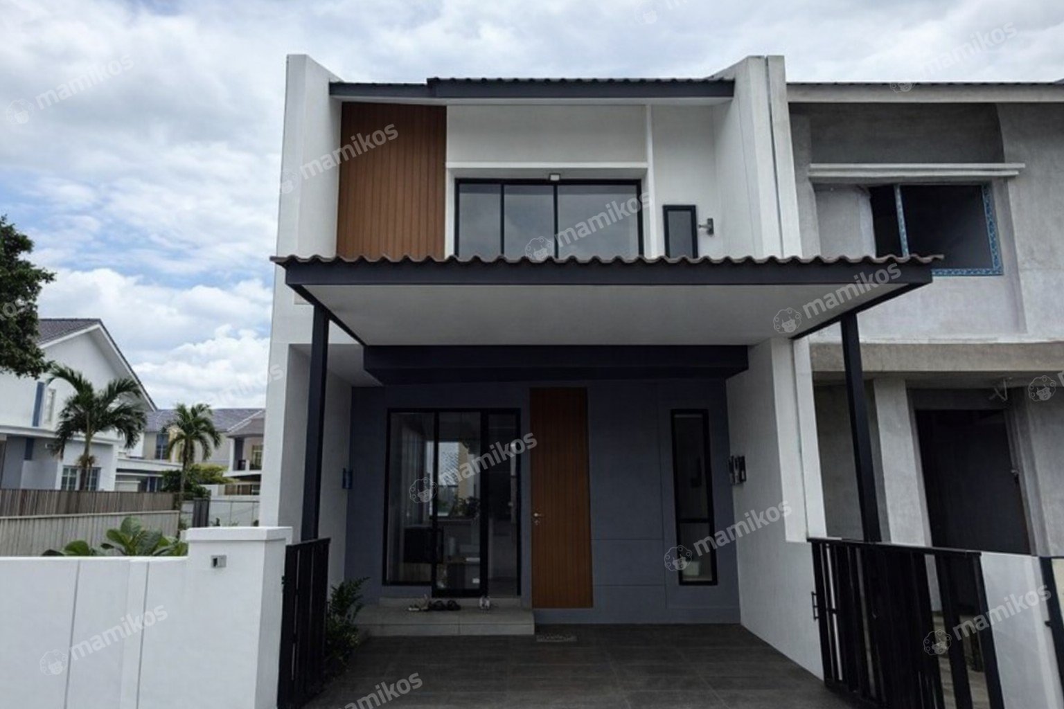Rumah 3 Kamar Tidur 2 Kamar Mandi 2 Lantai Semanan Jakarta Barat