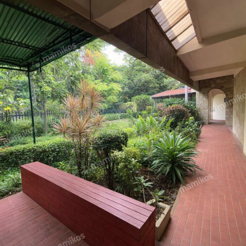 Rumah Sertifikat SHM 6 Kamar Tidur 4 Kamar Mandi Kebayoran Baru Jakarta Selatan - Photo 2
