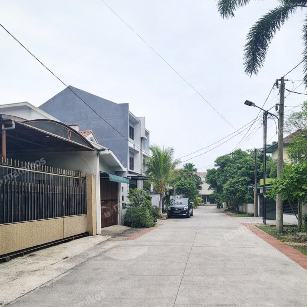Rumah Sertifikat SHM 1 Kamar Tidur 1 Kamar Mandi Kebon Jeruk Jakarta Barat - Photo 3