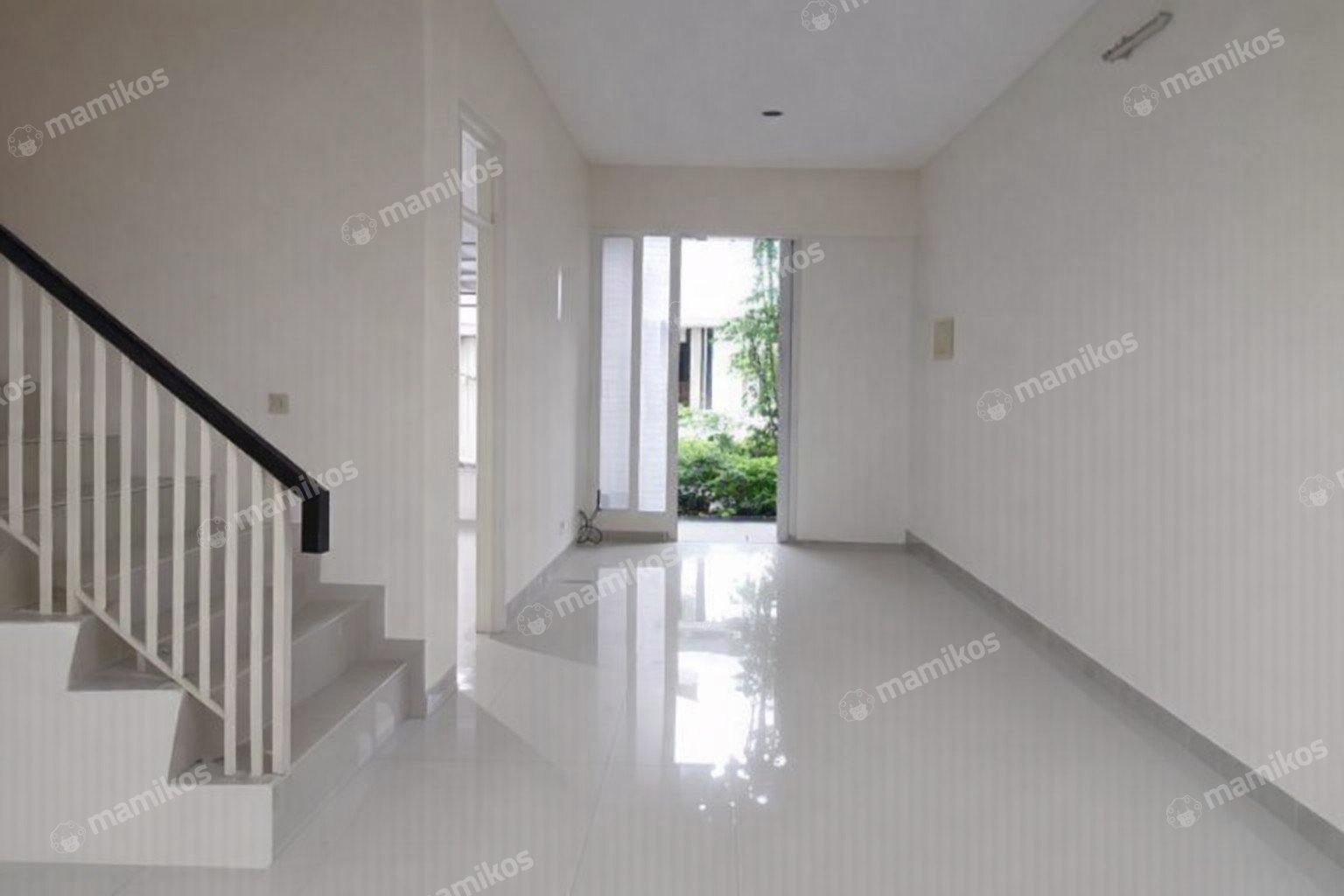 Rumah 4KT 3KM Green Lake City Jakarta Barat