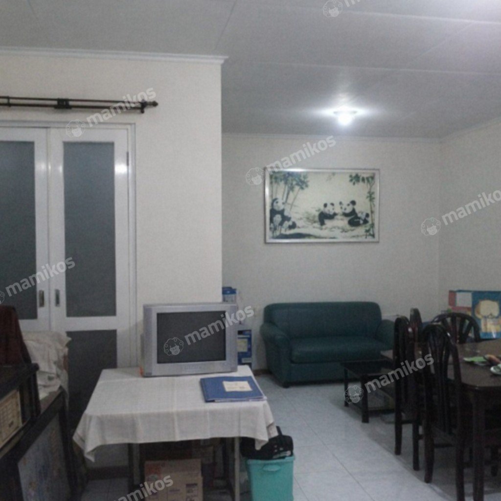 Rumah Sertifikat SHM 3 Kamar Tidur 2 Kamar Mandi Permata Buana Jakarta Barat - Photo 2