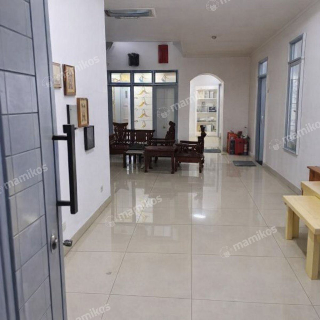 Rumah Sertifikat SHM 4 Kamar Tidur 3 Kamar Mandi Taman Palem Jakarta Barat - Photo 4