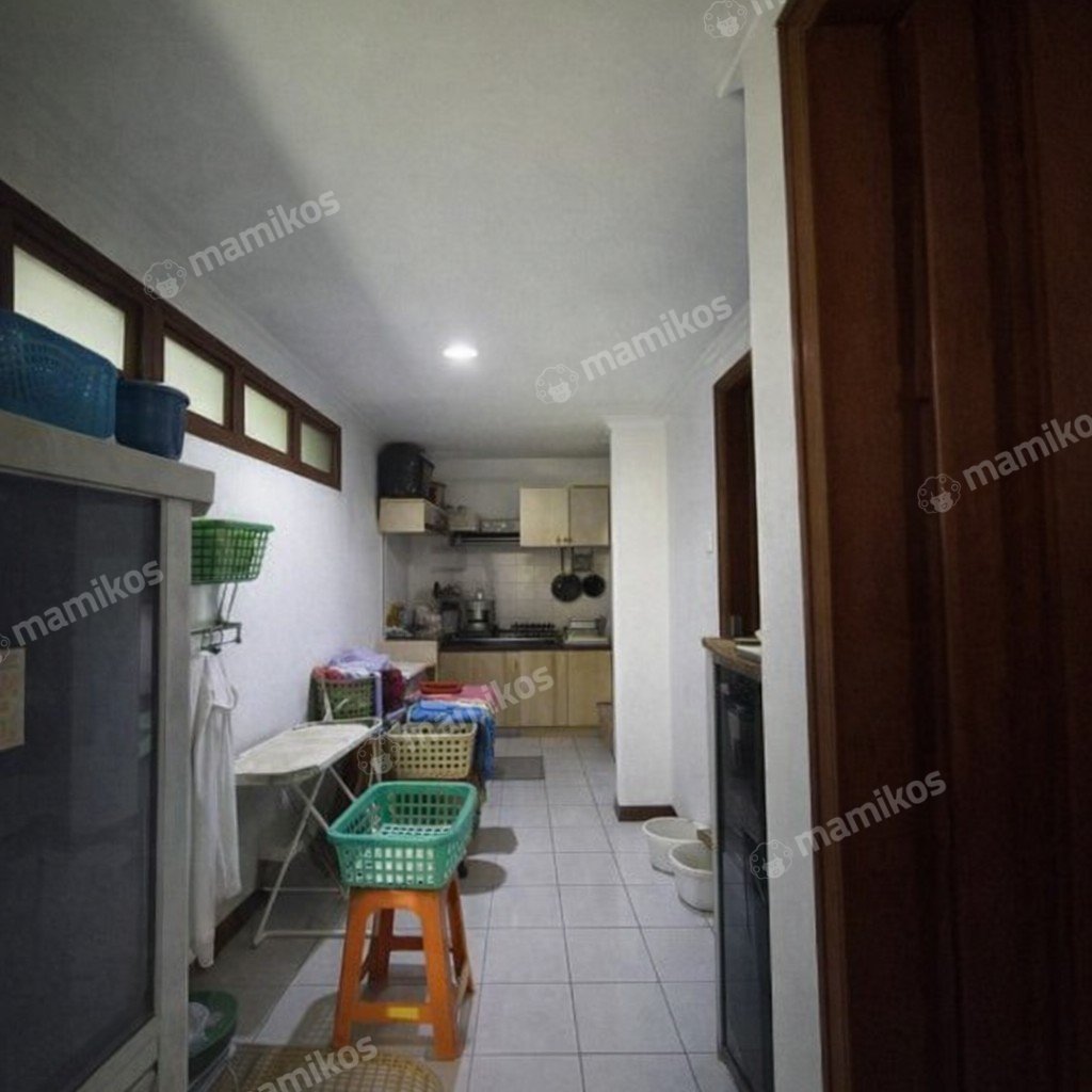 Rumah Sertifikat SHM 5 Kamar Tidur 4 Kamar Mandi Permata Buana Jakarta Barat - Photo 5