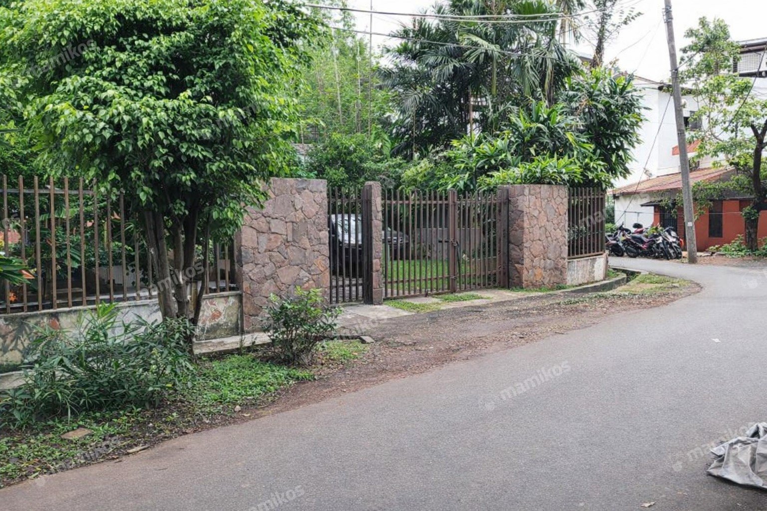 Rumah Sertifikat SHM 4 Kamar Tidur 3 Kamar Mandi Kemanggisan Jakarta Barat