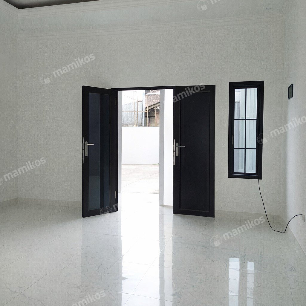 Rumah Sertifikat SHM 3 Kamar Tidur 2 Kamar Mandi Ciracas Jakarta Timur - Photo 2
