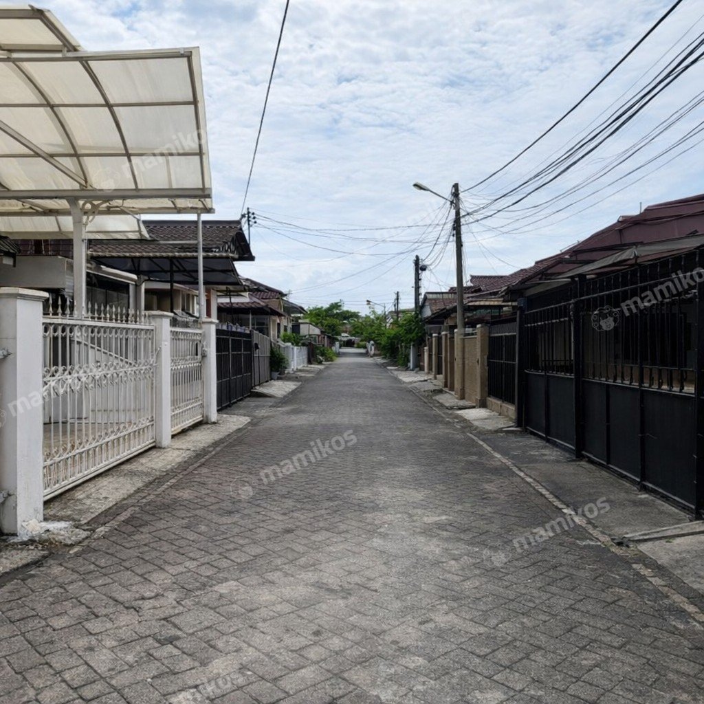 Rumah Sertifikat SHM 3 Kamar Tidur 2 Kamar Mandi Citra Garden Jakarta Barat - Photo 2