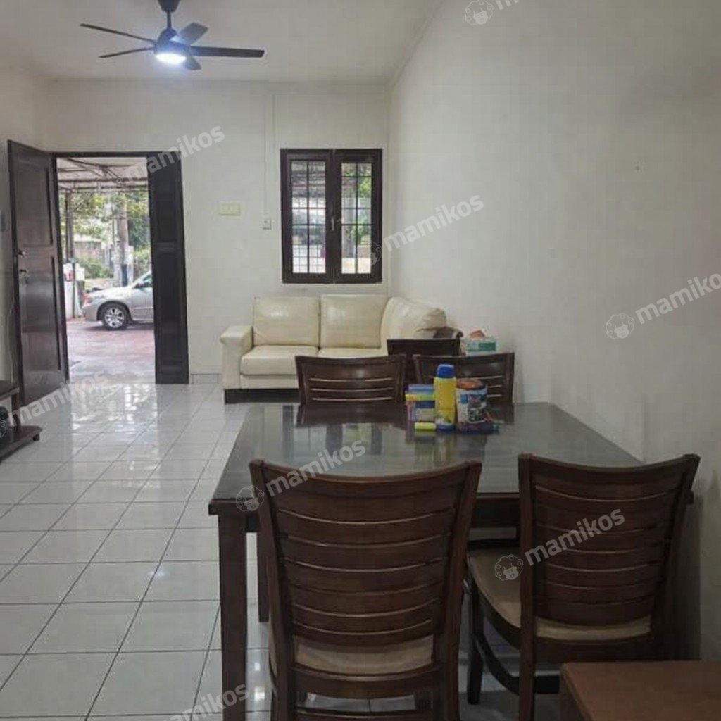 Rumah Sertifikat SHM 3 Kamar Mandi 3 Lantai Legenda Wisata Jakarta Timur - Photo 2