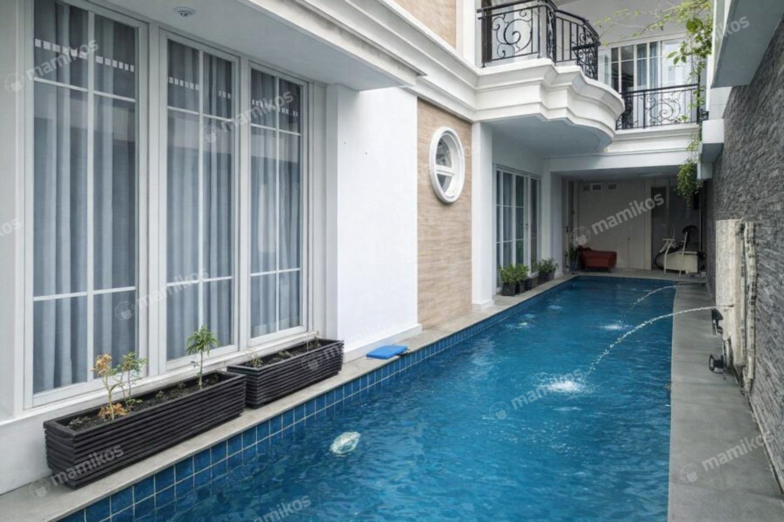 Rumah Sertifikat SHM 5 Kamar Tidur 5 Kamar Mandi Tebet Jakarta Selatan