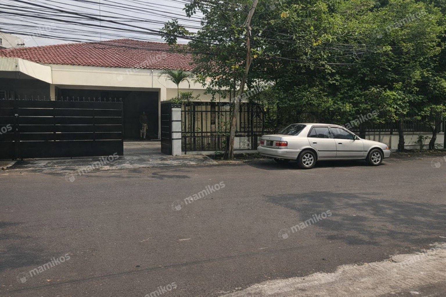 Rumah Sertifikat SHM 5 Kamar Tidur 5 Kamar Mandi Kebayoran Baru Jakarta Selatan