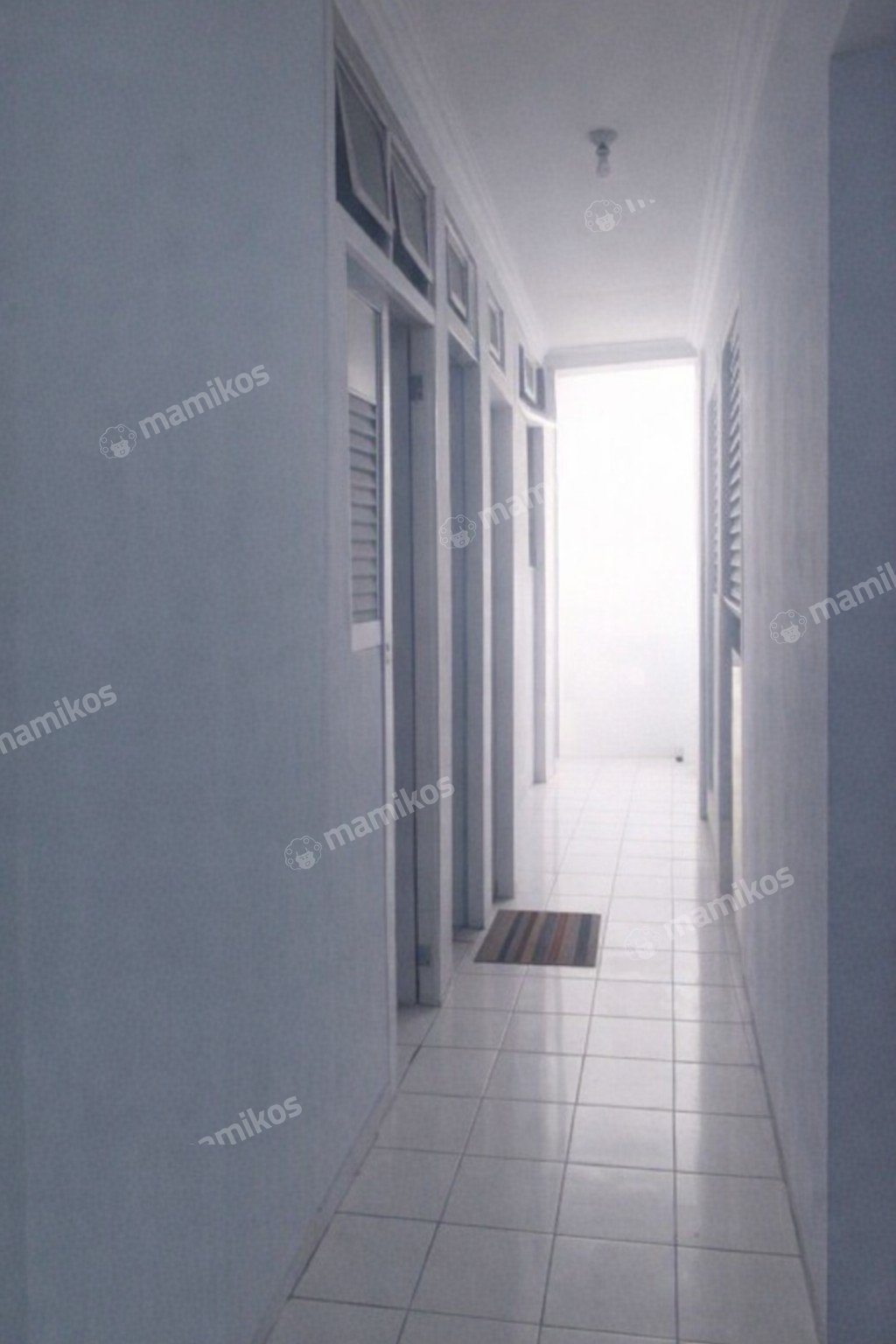 Rumah Sertifikat SHM 5 Kamar Tidur 4 Kamar Mandi Legenda Wisata Jakarta Timur - Photo 5