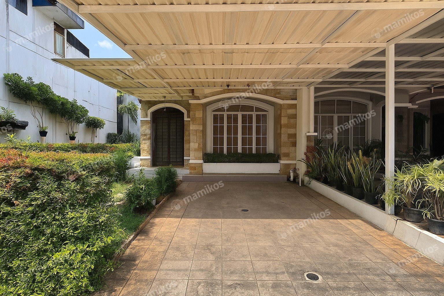 Rumah Sertifikat SHM 3 Kamar Tidur 3 Kamar Mandi Green Lake City Jakarta Barat - Photo 4