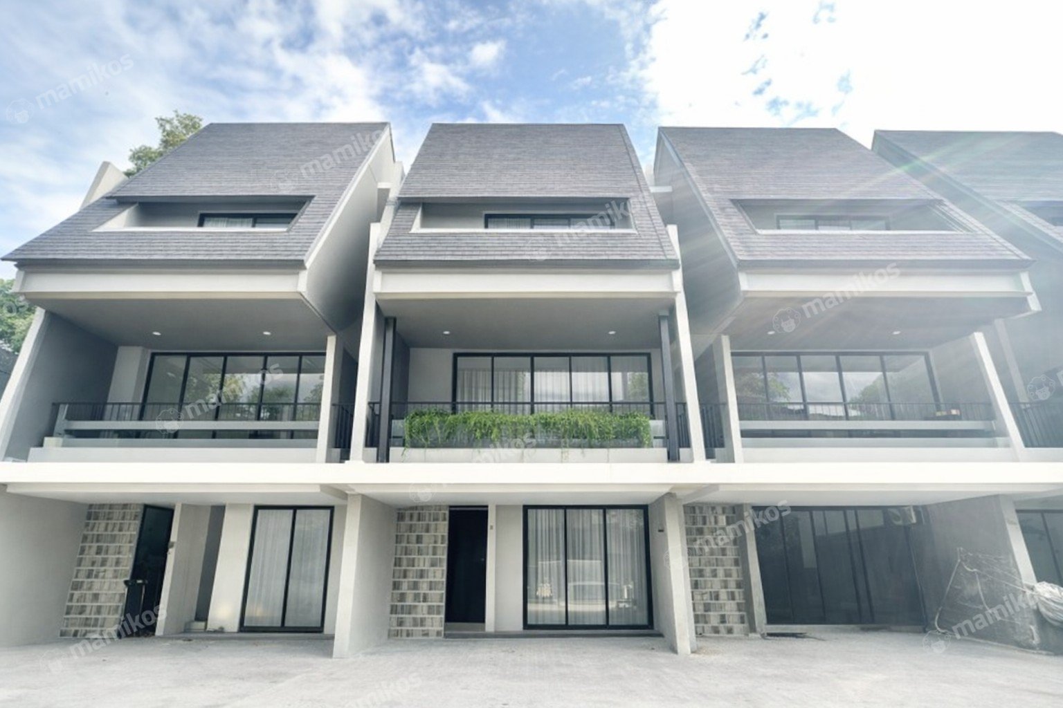 Rumah Sertifikat SHM 3 Kamar Tidur 4 Kamar Mandi Kemang Jakarta Selatan