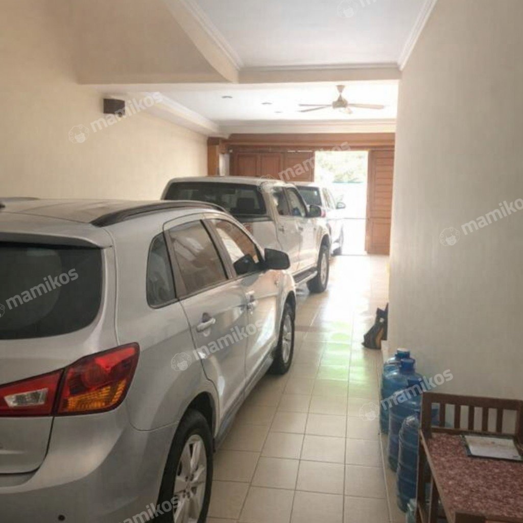 Rumah Sertifikat SHM 6 Kamar Tidur 4 Kamar Mandi Cipete Jakarta Selatan - Photo 2