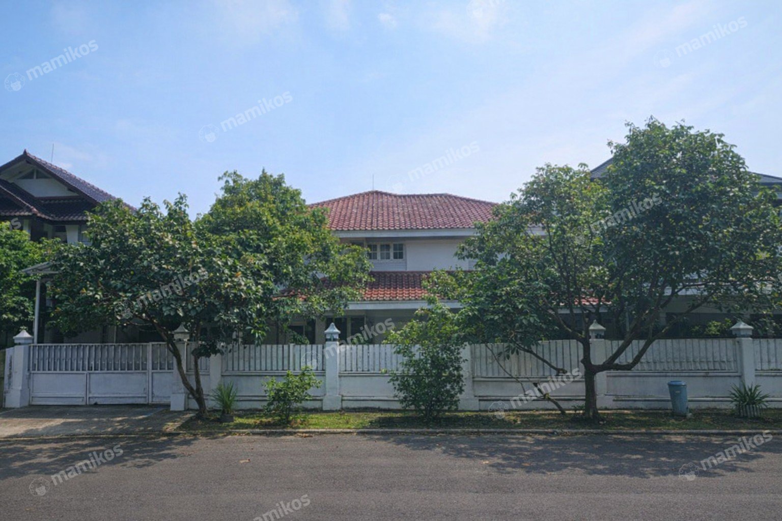 Rumah Sertifikat SHM 5 Kamar Tidur 5 Kamar Mandi Lebak Bulus Jakarta Selatan