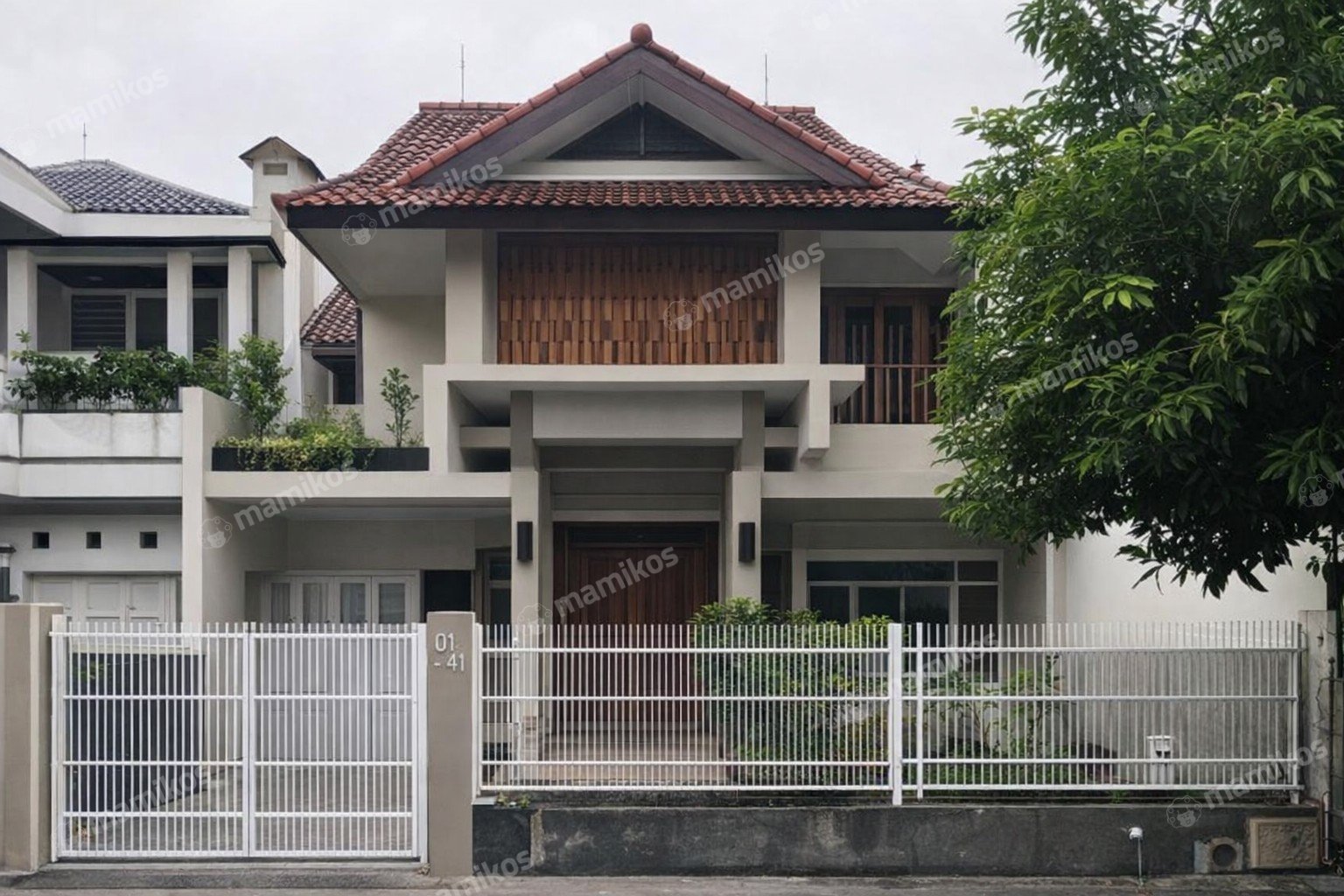 Rumah 4KT 3KM Kebon Jeruk Jakarta Barat