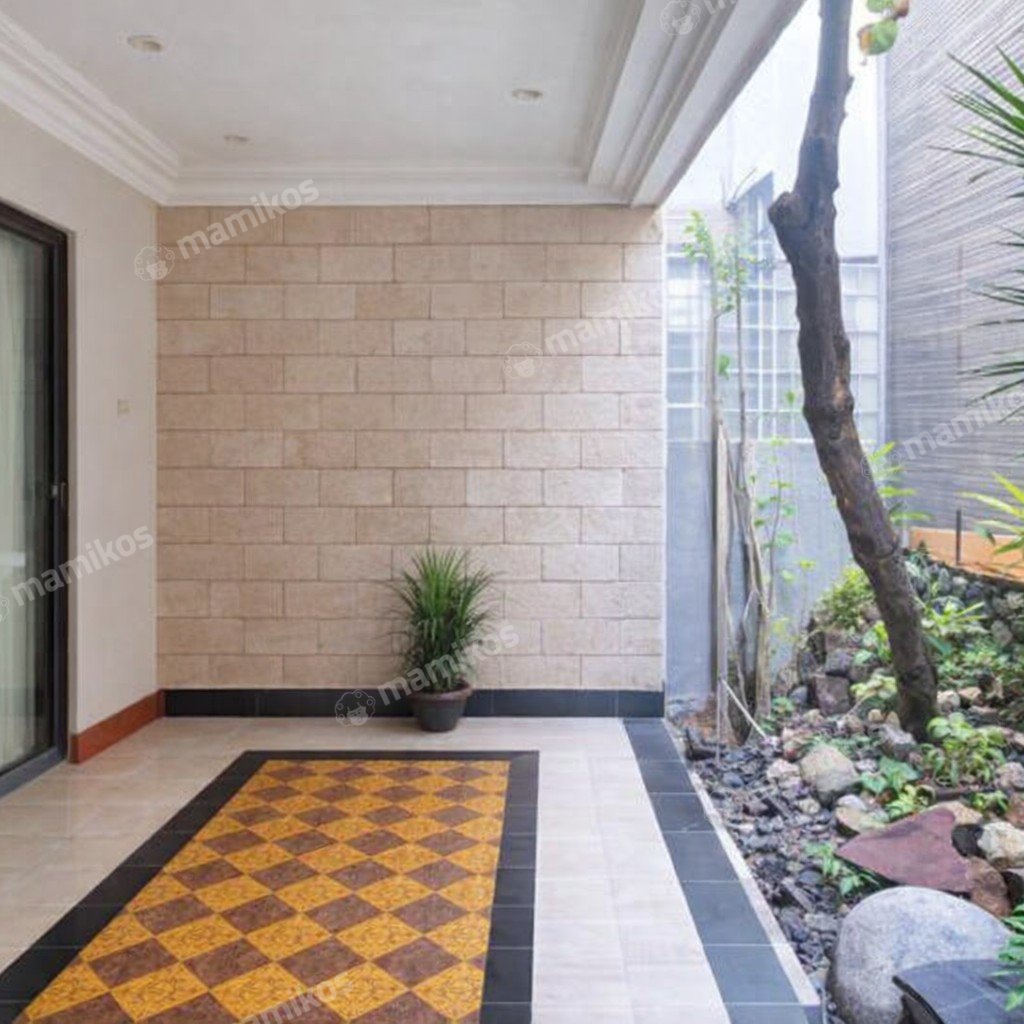 Rumah Sertifikat SHM 4 Kamar Tidur 4 Kamar Mandi Taman Ratu Jakarta Barat - Photo 2