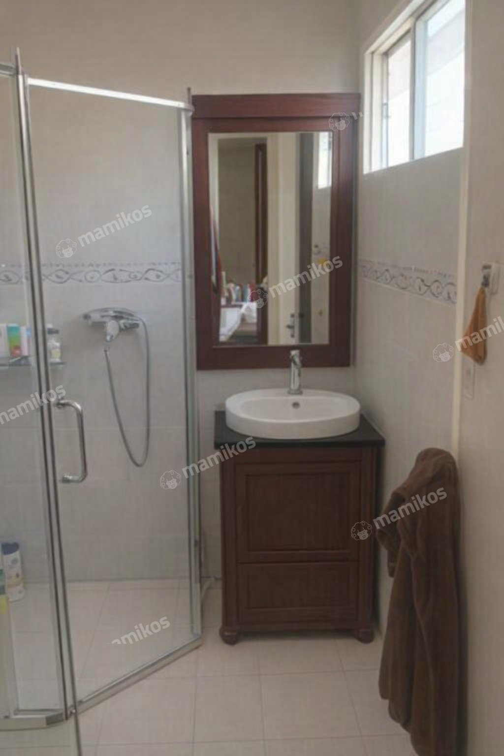 Rumah Sertifikat SHM 3 Kamar Tidur 3 Kamar Mandi Pantai Indah Kapuk Jakarta Utara - Photo 3