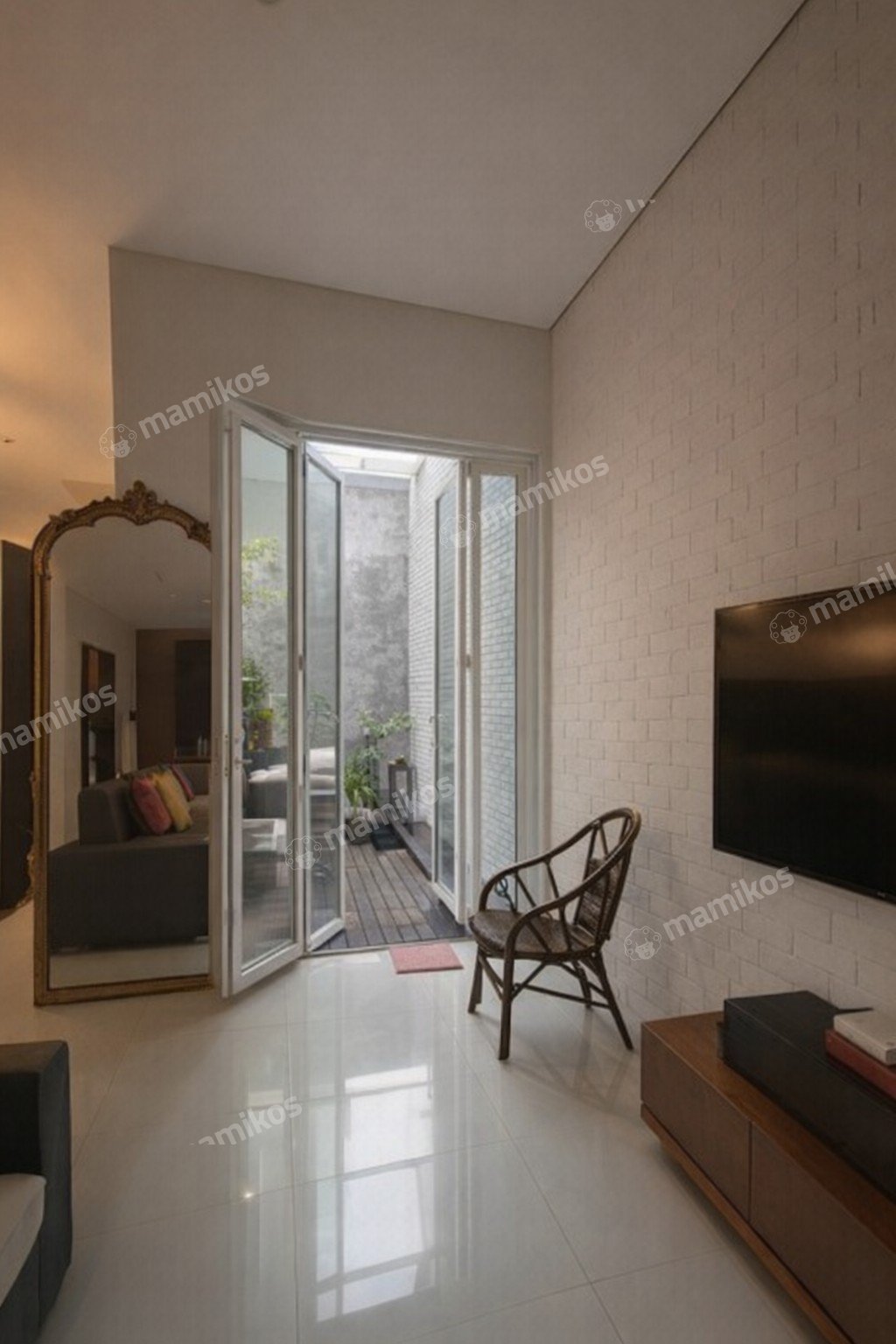 Rumah Sertifikat SHM 2 Kamar Tidur 3 Kamar Mandi Green Lake City Jakarta Barat - Photo 2