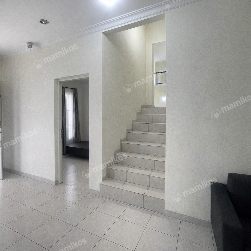 Rumah Sertifikat SHM 3 Kamar Tidur 2 Kamar Mandi Kota Wisata Jakarta Timur - Photo 4