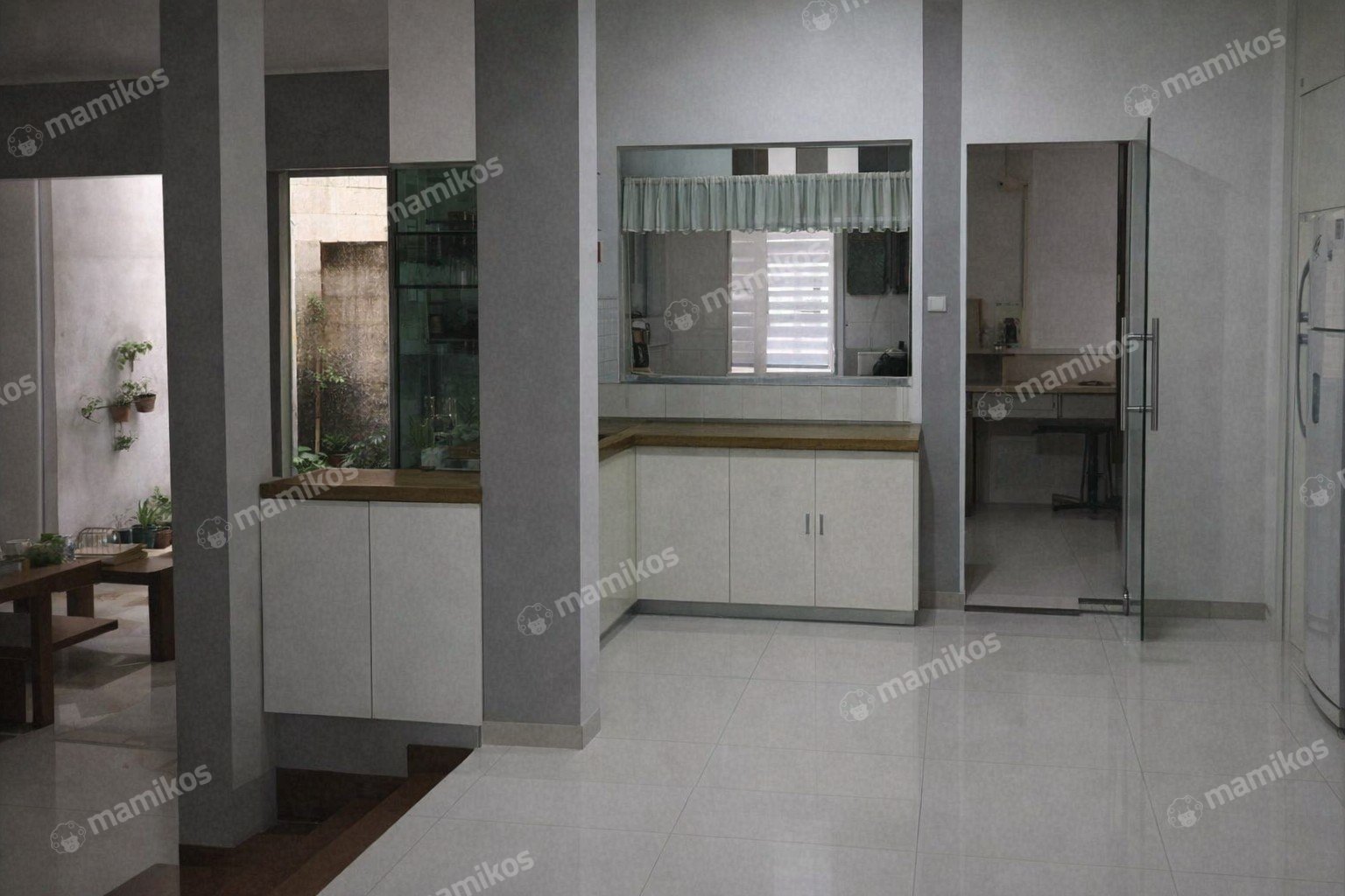Rumah Sertifikat SHM 4 Kamar Tidur 3 Kamar Mandi Kembangan Jakarta Barat - Photo 4